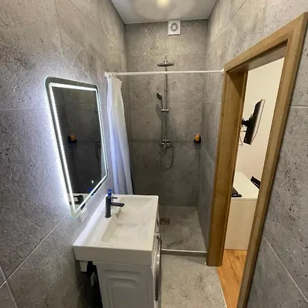 Apartment 29 Airport